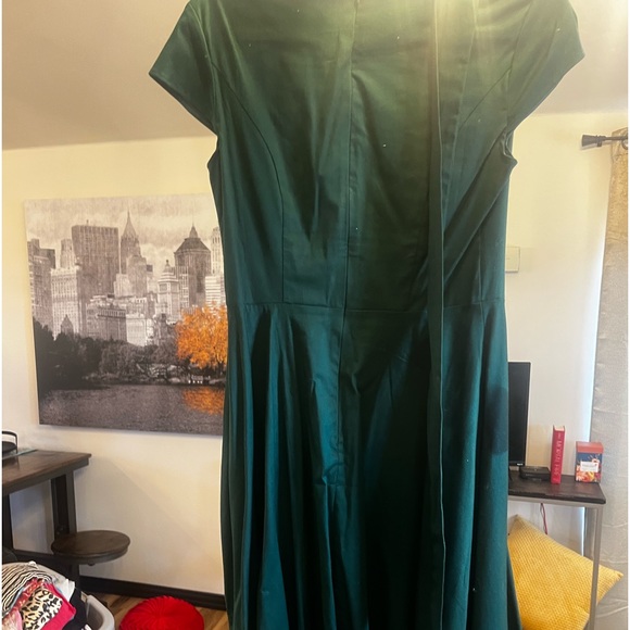 Dark Green Pin Up style dress in Pine Green! Size Mediun - Picture 4 of 6